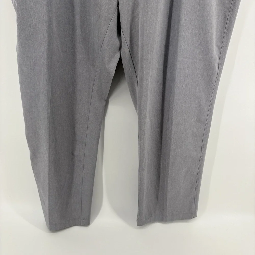 Greg Norman MicroLUX Men's 44x 30 Grey Play Dry‎ Golf Pants